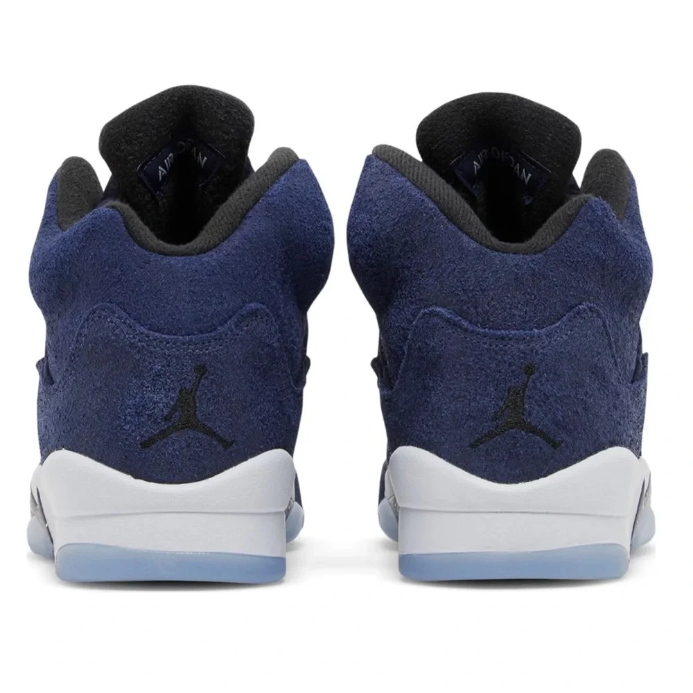 - Jordan 5 Navy